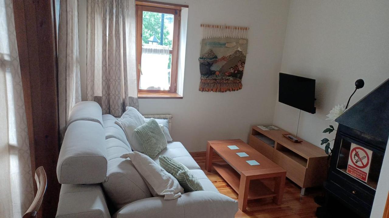 Pyros De Benas Apartment Benasque Exterior foto